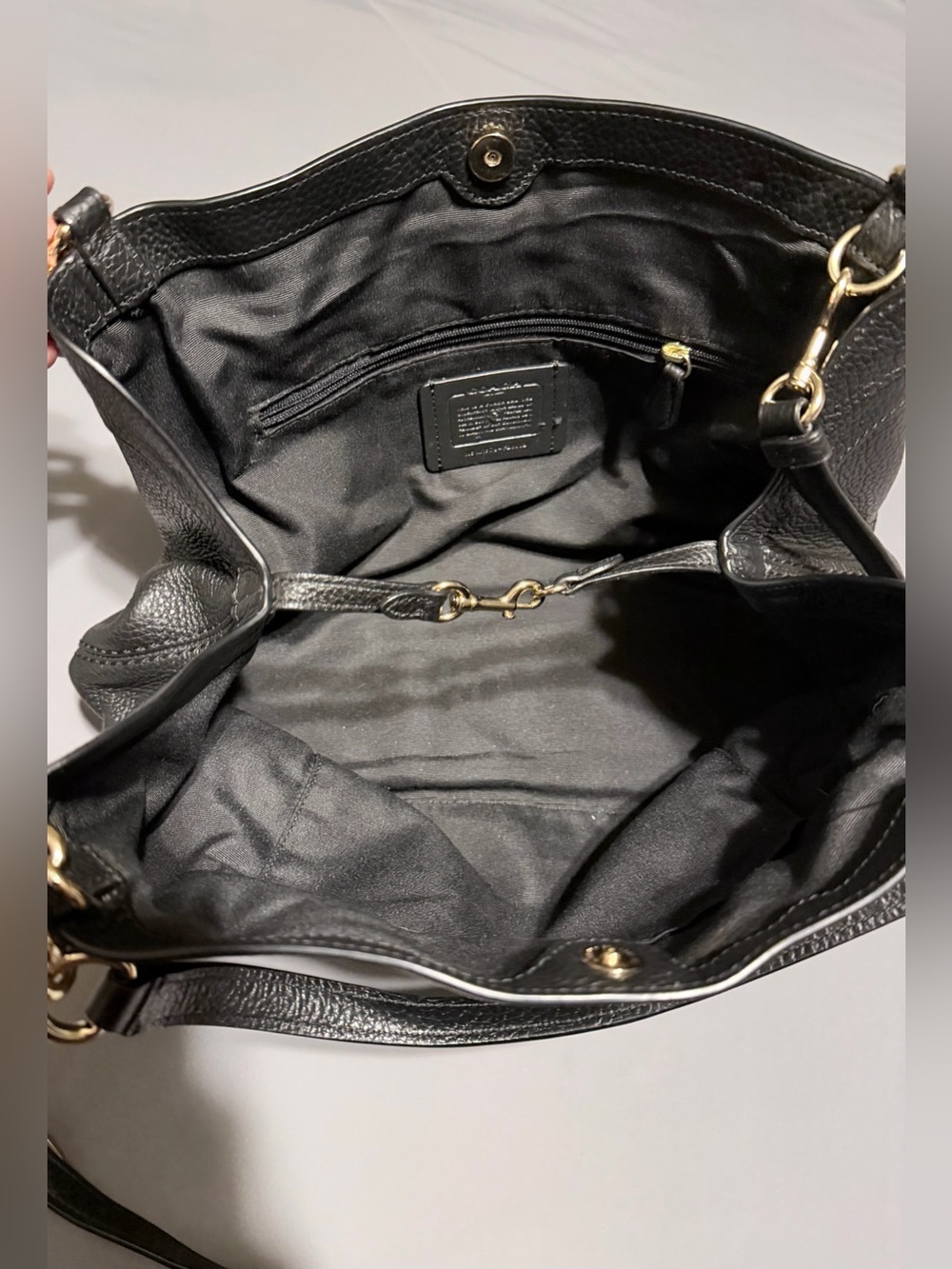 Coach✨Black Pebbled Leather Shoulder Bag with Gold Hardware - Picture 14 of 16